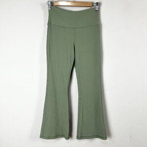 Athleta Elation Rib Crop Flare Leggings Activewear Pants Green Size Medium